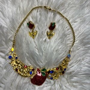 Disney Snow White jewelry set earrings and necklace NWOT